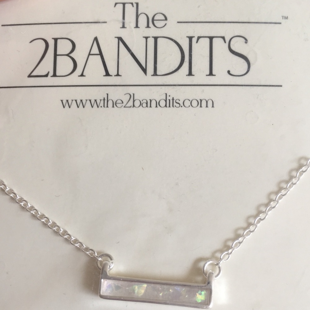 2Bandits bar statement necklace - NWT